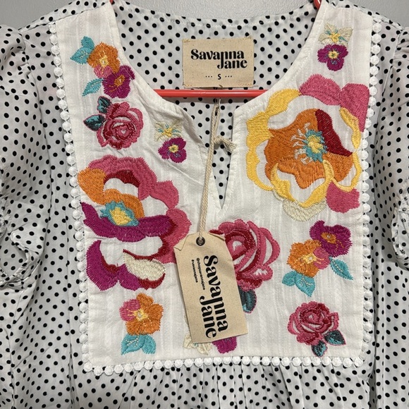 New with tags. Size small blouse - Picture 7 of 7